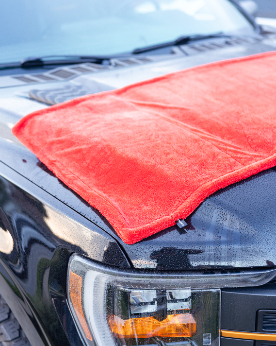 Twisted Loop Drying Towel for Fast, Streak-Free Drying